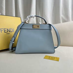 FENDI Peekaboo Iseeu 클러치백