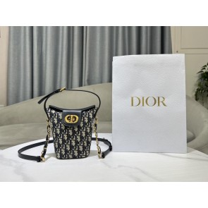 DIOR  215299Z5N02111707401360