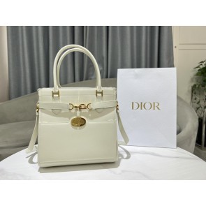 DIOR  215294Z5N02111707481365