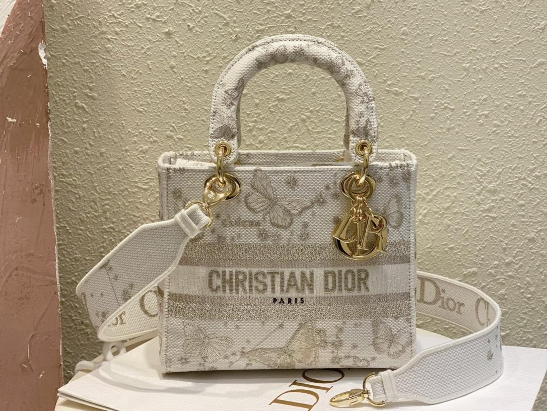 DIOR  215281Z5N02111708111378