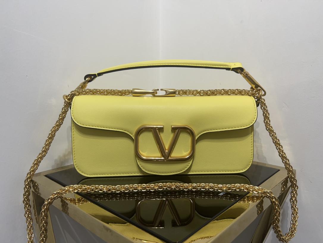 VALENTINO  240025Z5N0212130813834