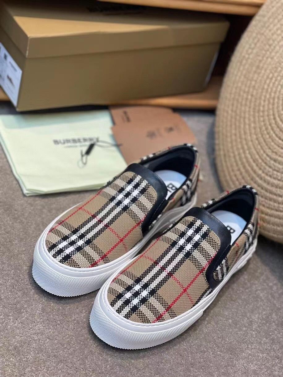 BURBERRY  231486Z5N02151940472235