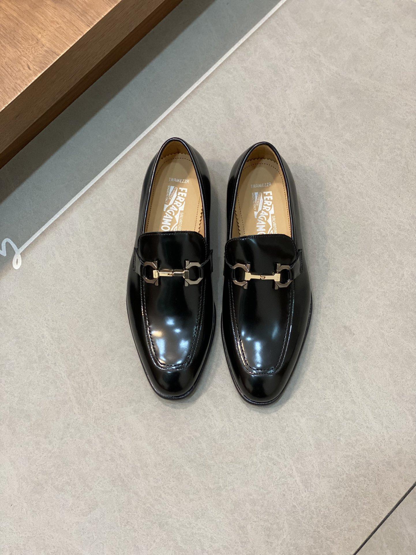 Ferragamo  237753Z5N0216204454759