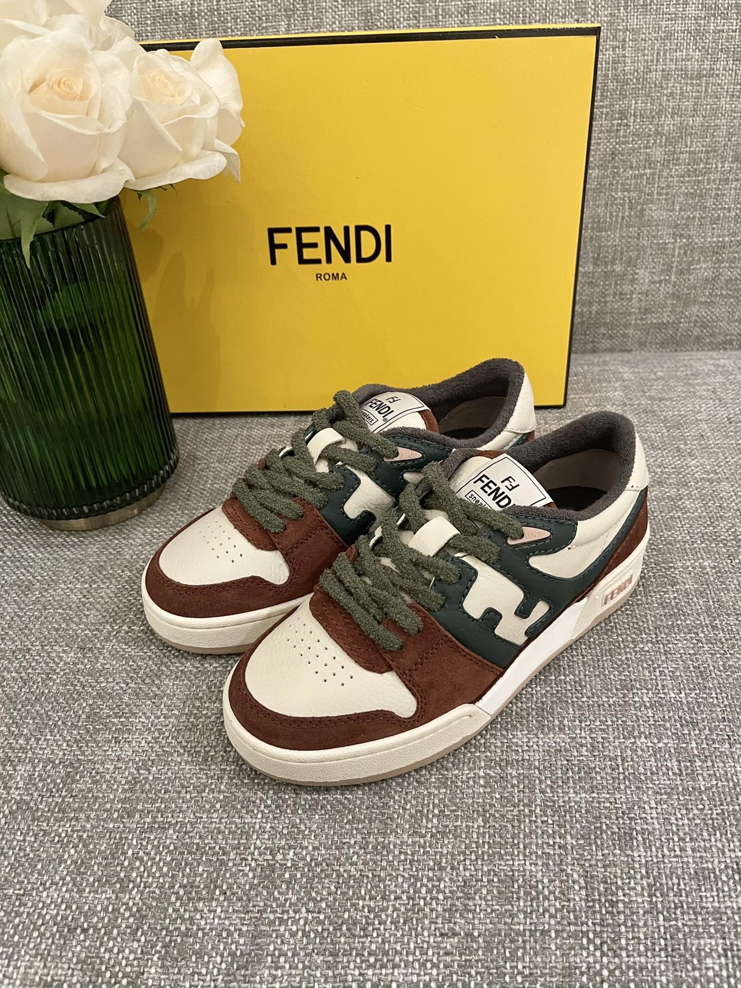 FENDI  243576Z5N0217122043154