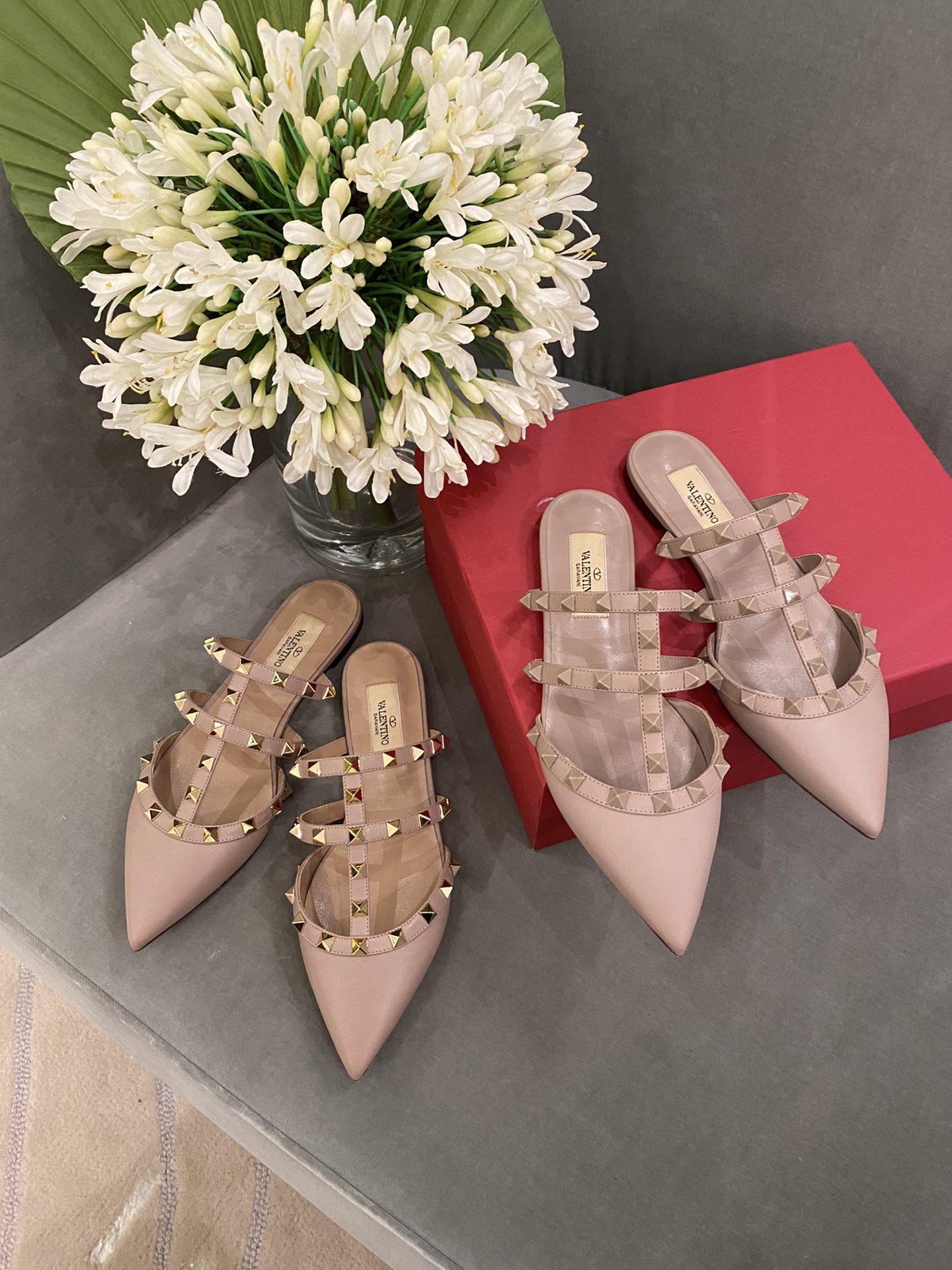 Valentino Garavani  243814Z5N021713010581