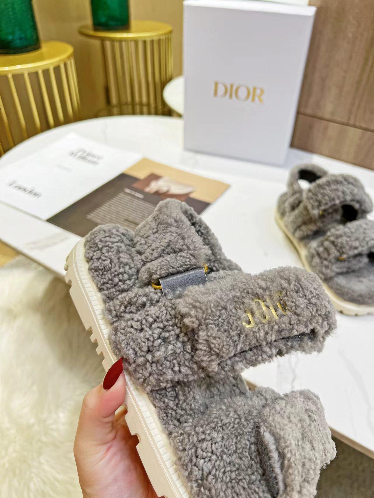 DIOR  234673Z5N021715175235